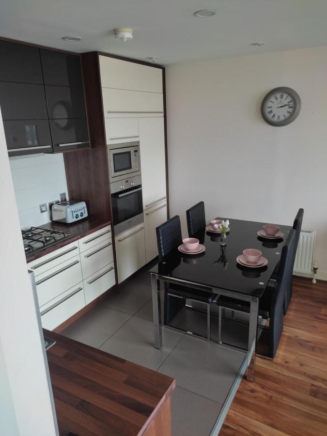 Benji & Milos Apartments Belfast Exteriör bild